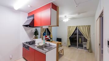 Fridge, microwave, stovetop, electric kettle