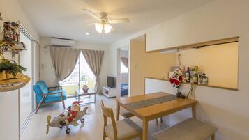 Superior-Apartment | 1 Schlafzimmer, Schreibtisch, schallisolierte Zimmer, kostenloses WLAN