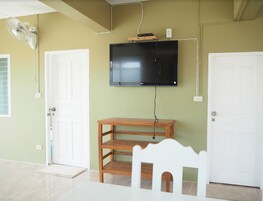 2-Bedroom House | Room amenity