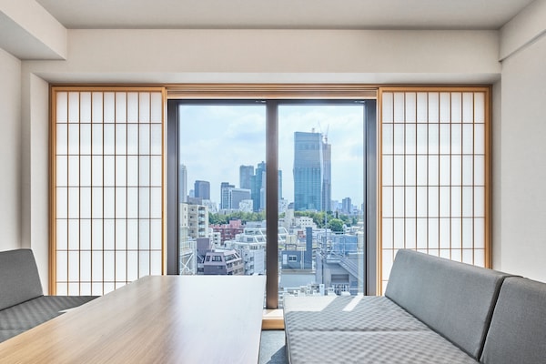 City View Apartment (Sofa-Bed) | 1 bedroom, down comforters, in-room safe, free WiFi