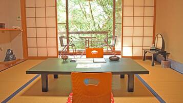 0B | Minibar, in-room safe, blackout curtains, free WiFi