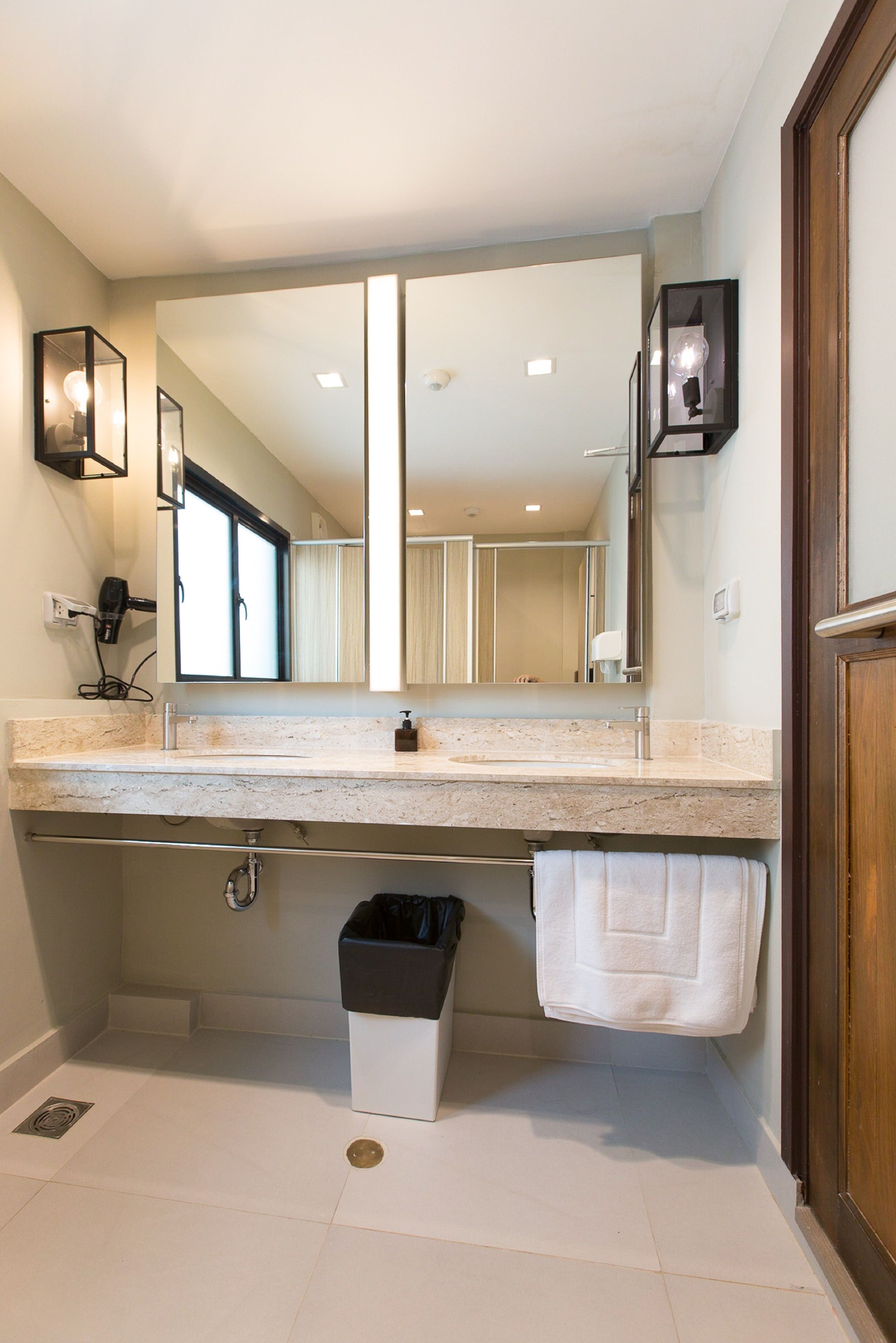 Foto - Prince Theatre Heritage Stay Hostel - Silom