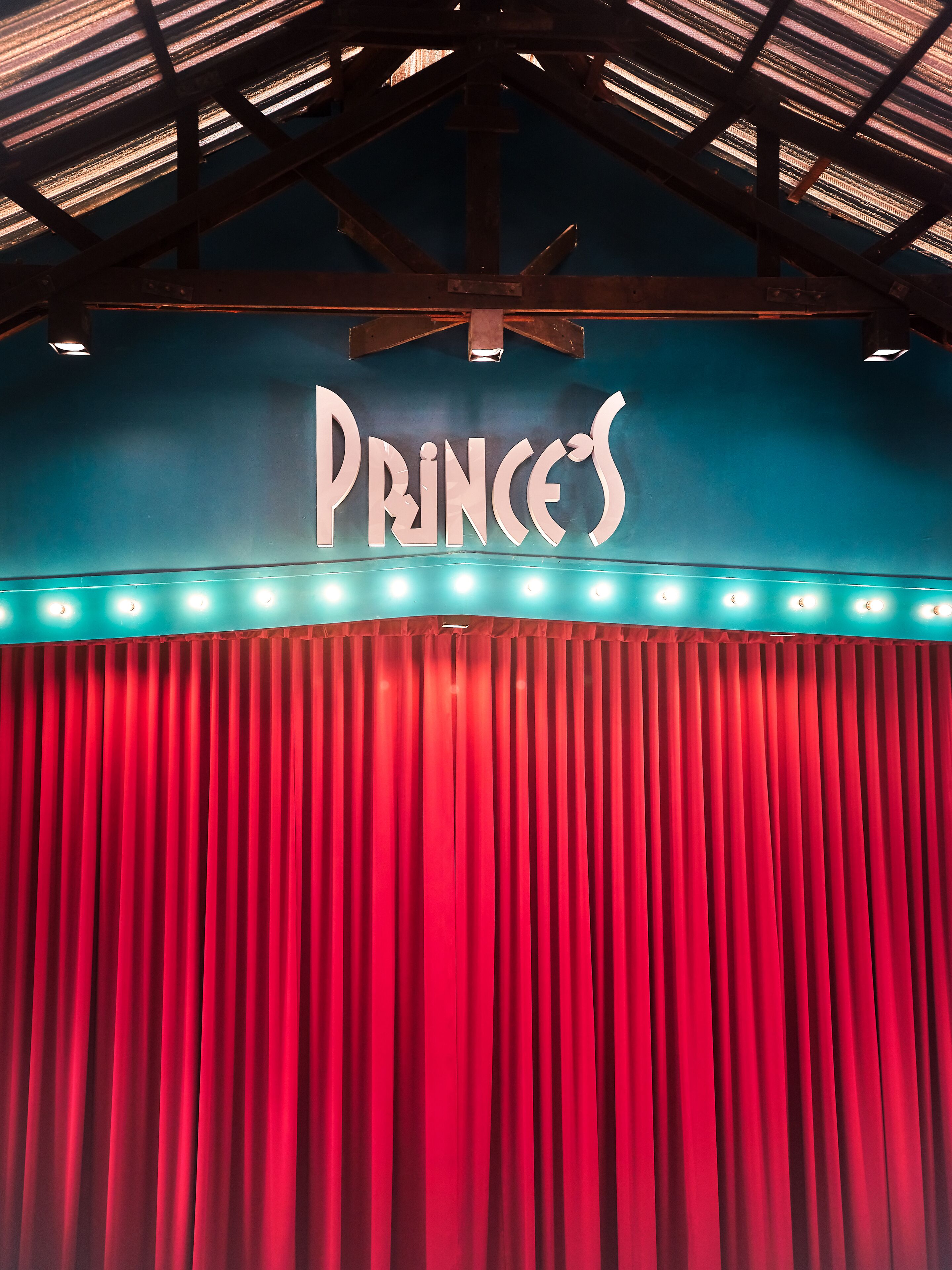 Foto - Prince Theatre Heritage Stay Hostel - Silom