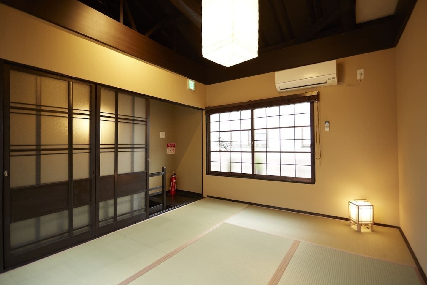 House | 1 bedroom, desk, free WiFi