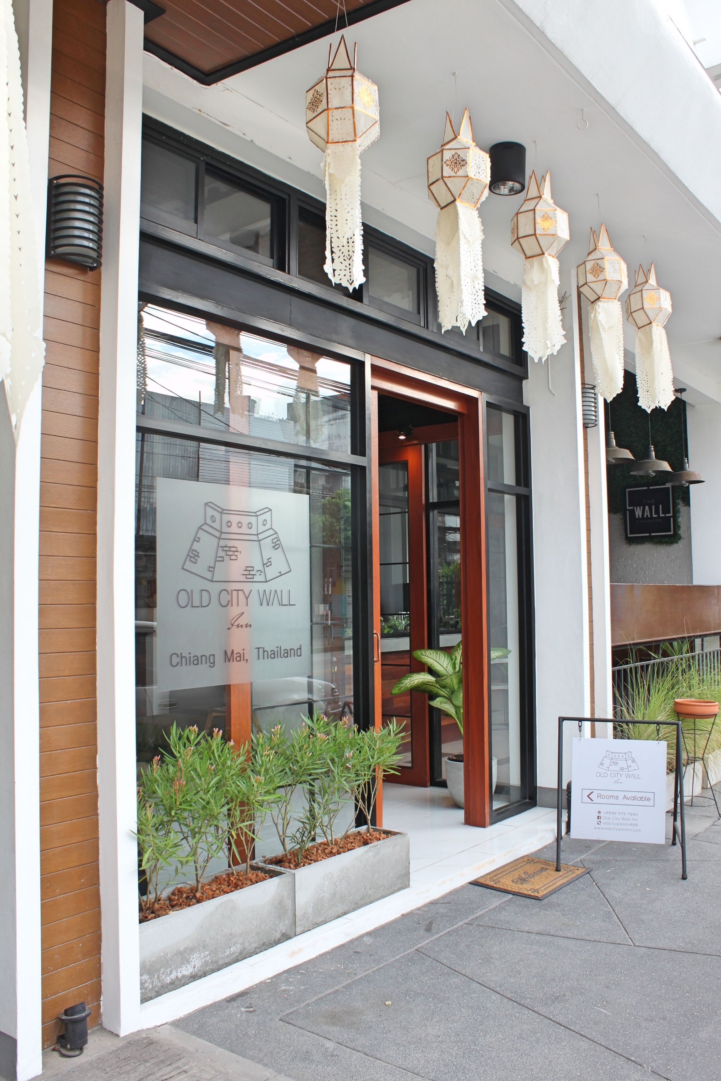 Hot stone massages, Thai massages