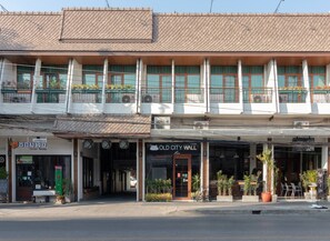 Front of property - The Old City Wall Inn (Chiang Mai)