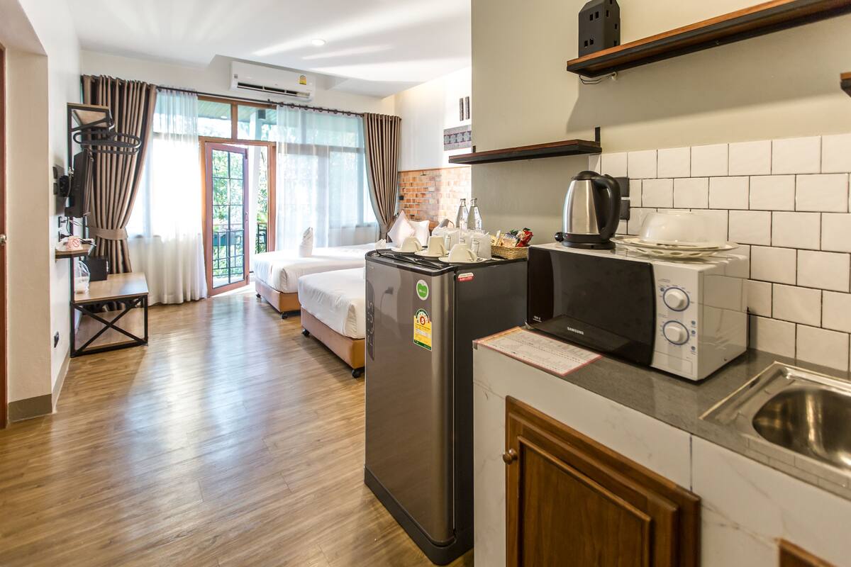 Family Twin Room, 2 Bedrooms, Connecting Rooms, City View | Private kitchen | Fridge, electric kettle