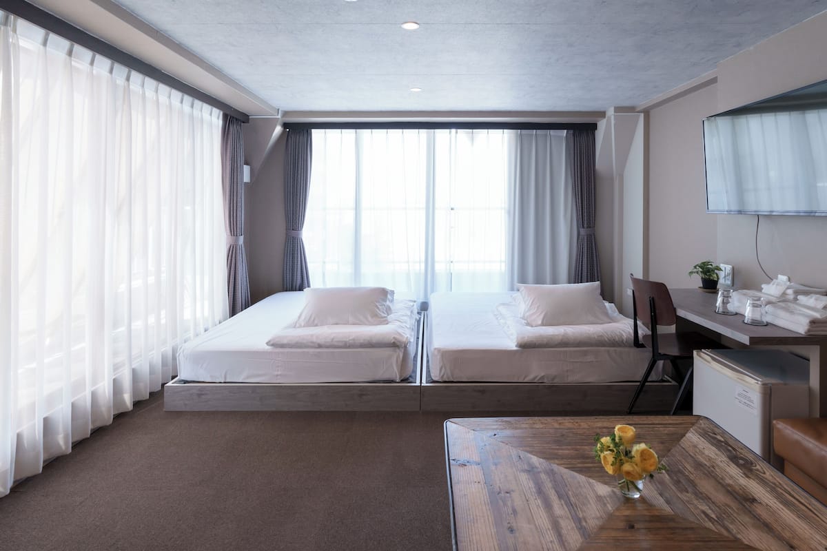 Superior-værelse (with Loft, 2 Double Beds) | Individuelt design, gratis Wi-Fi, sengetøj