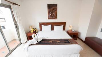 Minibar, in-room safe, desk, rollaway beds