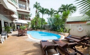 Outdoor pool, pool loungers