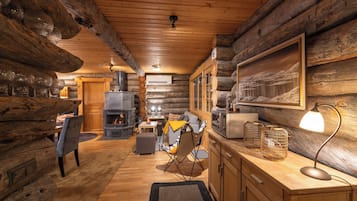 Cottage Classic, 2 camere da letto, non fumatori, sauna | Area soggiorno | TV a schermo piatto