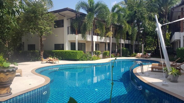 Outdoor pool, pool loungers