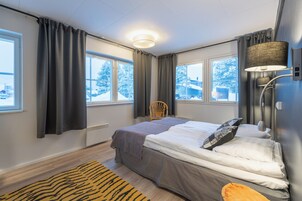 Habitación económica, 2 camas individuales, no fumadores, baño compartido | 1 dormitorio, escritorio, cunas (de pago) y wifi gratis