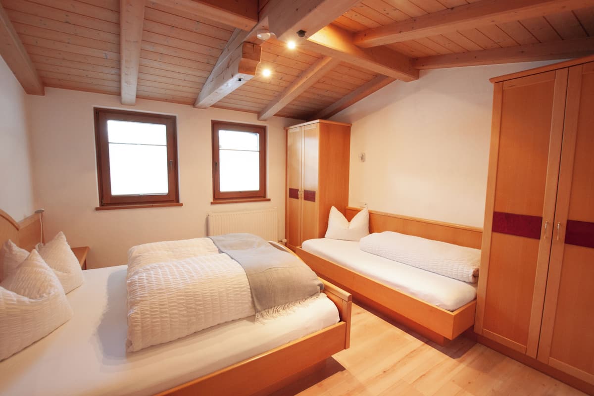 Comfort appartement, 1 slaapkamer, uitzicht op bergen, uitzicht op gebergte | 1 slaapkamer, geluiddichte muren, gratis wifi, beddengoed