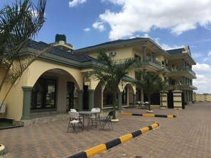 Property grounds - The Prince Charles Hotel (Lusaka)