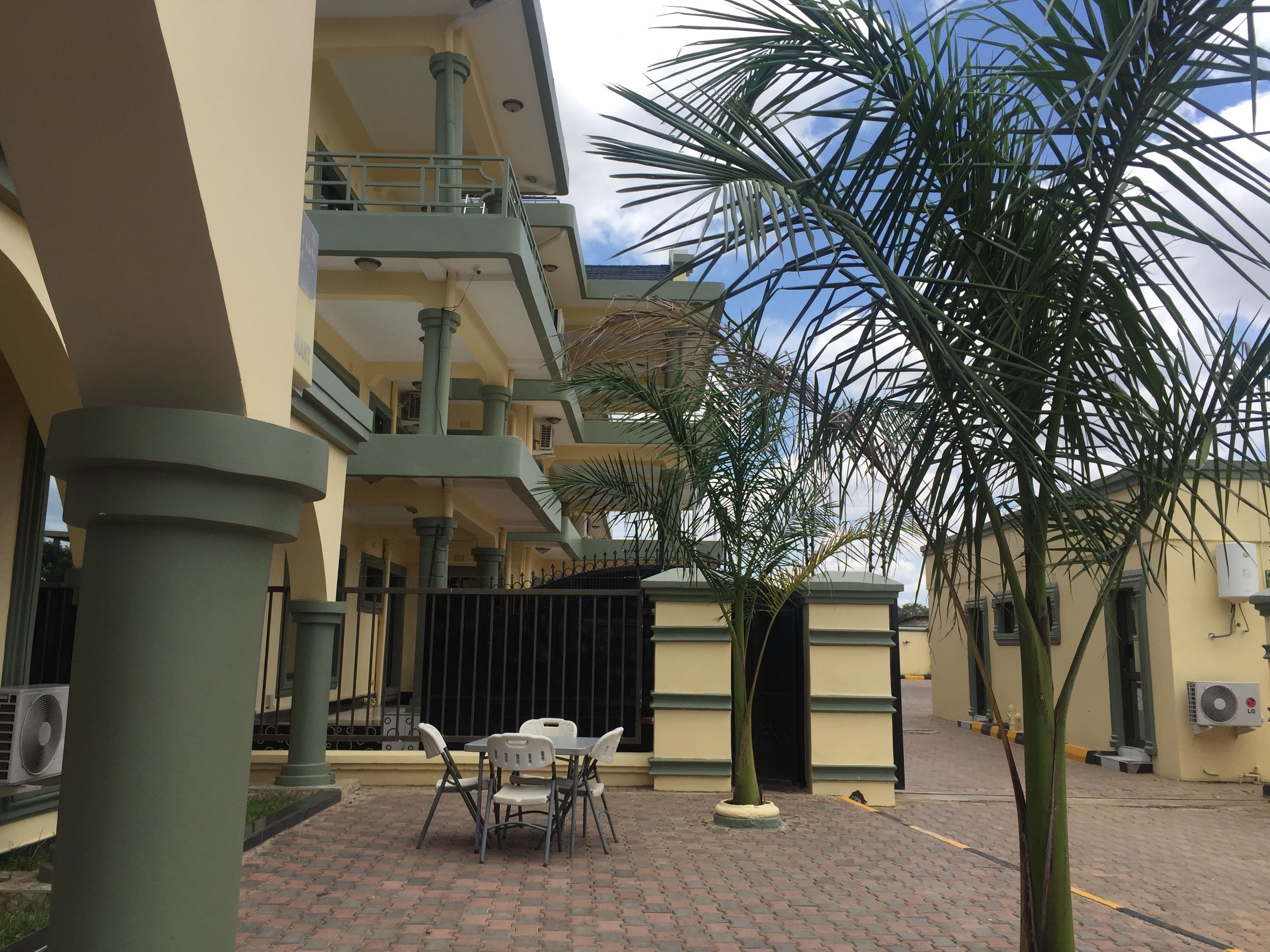 Breakfast, lunch, dinner served; local and international cuisine 