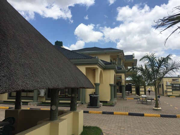 Property grounds - The Prince Charles Hotel (Lusaka)