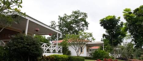 Khuôn viên nơi lưu trú