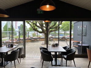 Terrace/patio - Hotel Schlossblick Chiemsee (Prien am Chiemsee)