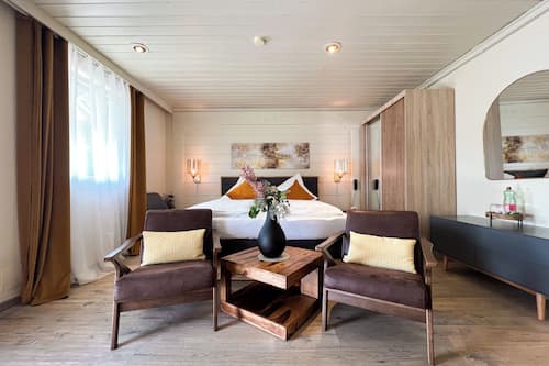 Deluxe-Doppelzimmer, Balkon, Seeblick | Allergikerbettwaren, Zimmersafe, individuell eingerichtet