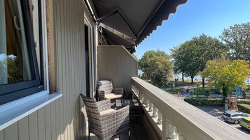 Standard-Doppel- oder -Zweibettzimmer, Balkon, Seeblick | Balkon