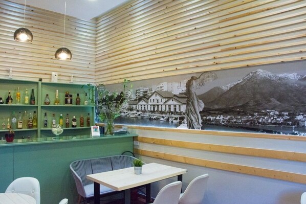 Bar (on property) - Marianna Hotel (Alexandroupoli)