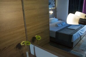 Double or Twin Room | Living area | Flat-screen TV - Marianna Hotel (Alexandroupoli)