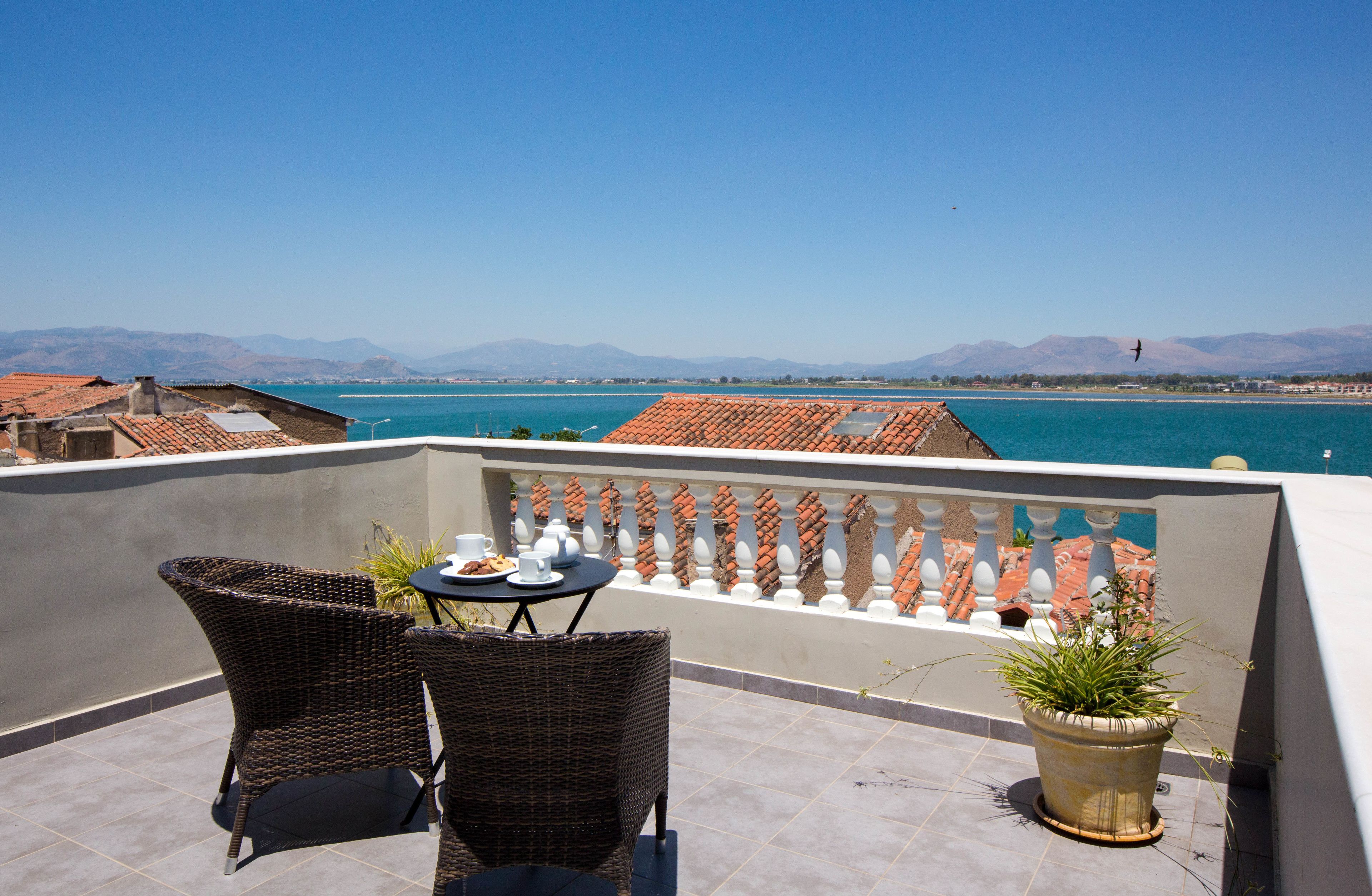 Deluxe Suite, Sea View | Beach/ocean view