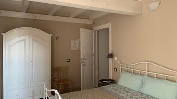Deluxe-Zimmer, 1 Doppelbett (Tortora) | Daunenbettdecken, Minibar, Bügeleisen/Bügelbrett, Zustellbetten
