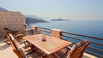 Apartamento, 1 quarto, sacada, vista para o mar | Sacada