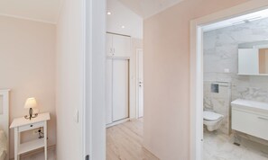 Apartment, 1 Bedroom, Terrace, Sea View | Bathroom | Shower, hair dryer, towels - Big Blue Apartments (Dubrovnik)