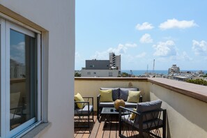 Terrace/patio - Penthouse with Panoramic View by FeelHome (Tel Aviv)