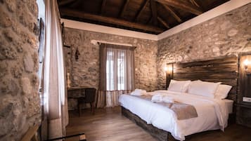Family Quadruple Room (KALLIOPI) | Premium bedding, in-room safe, individually decorated