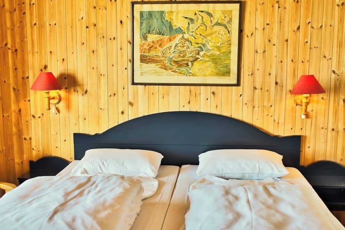 Tweepersoonskamer | 1 slaapkamer, verduisterende gordijnen, een strijkplank/strijkijzer