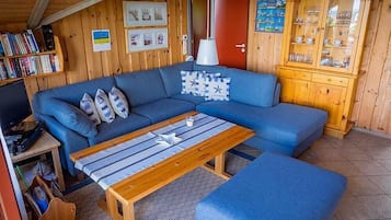 Townhome, 3 Bedrooms (incl. 65€ Cleaning Fee) | Living room | Flat-screen TV, DVD player