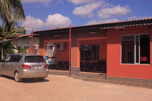 Free self parking - Purview Lodges (Kafue)