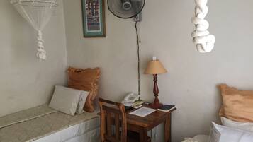 Twin Room | Free WiFi, bed sheets