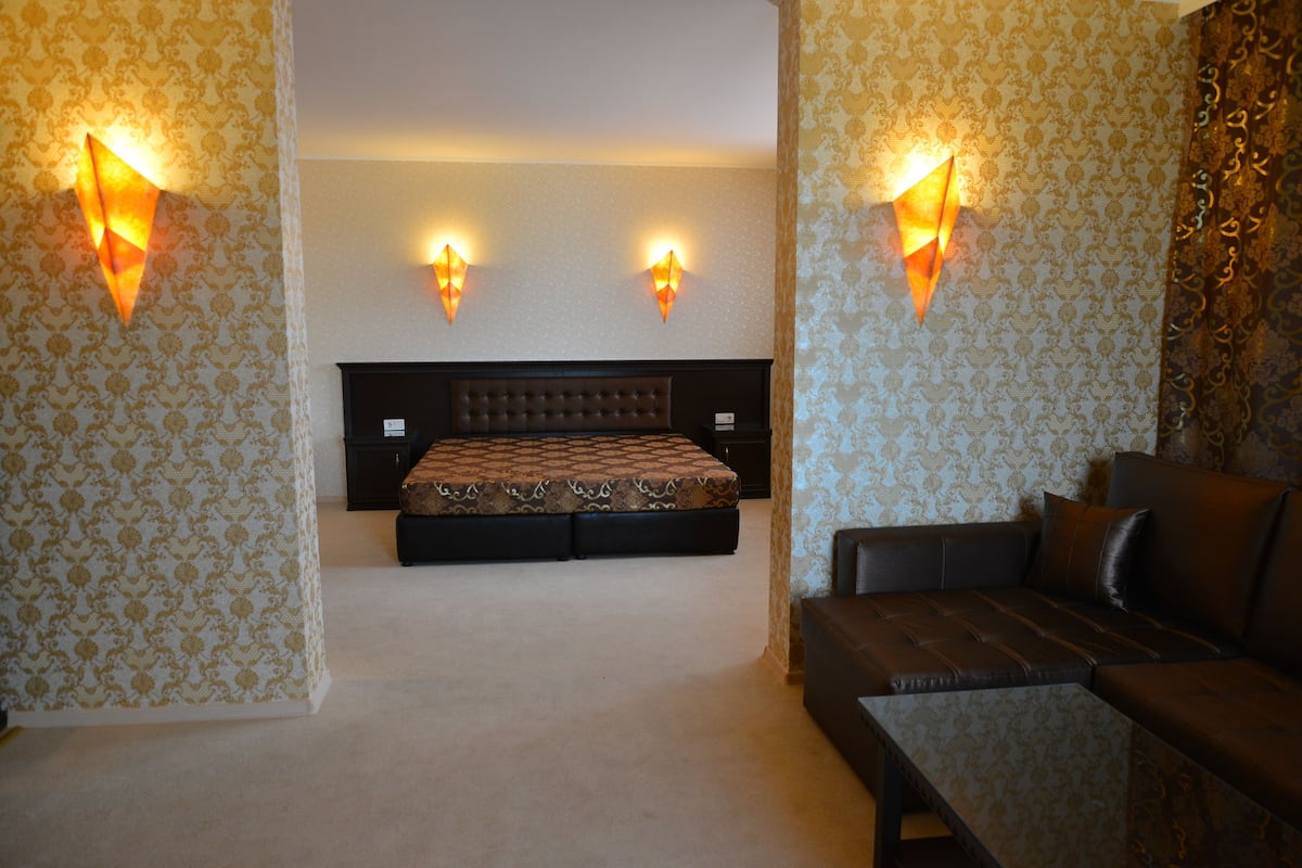 Apartment | Soundproofing, rollaway beds (surcharge), WiFi (free), bed sheets