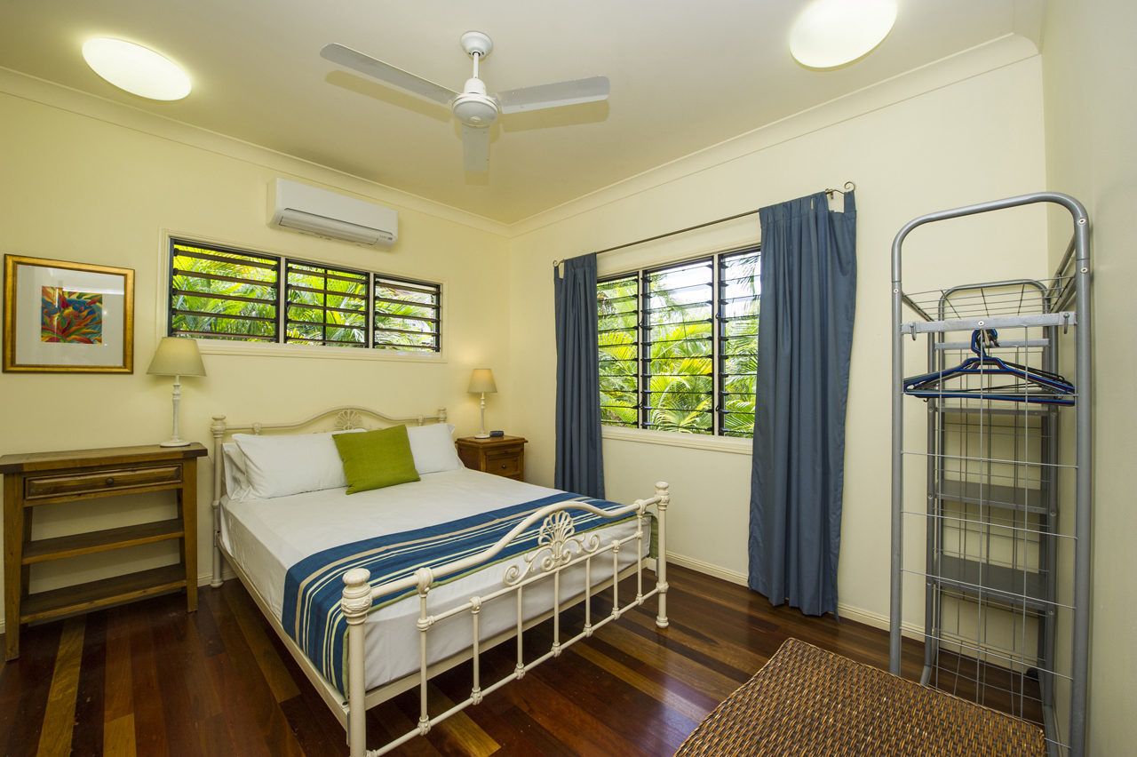 Family House, 3 Bedrooms, Private Pool, Partial Sea View | 3 bilik tidur, seterika/papan seterika, katil bayi/kot (surcaj) 