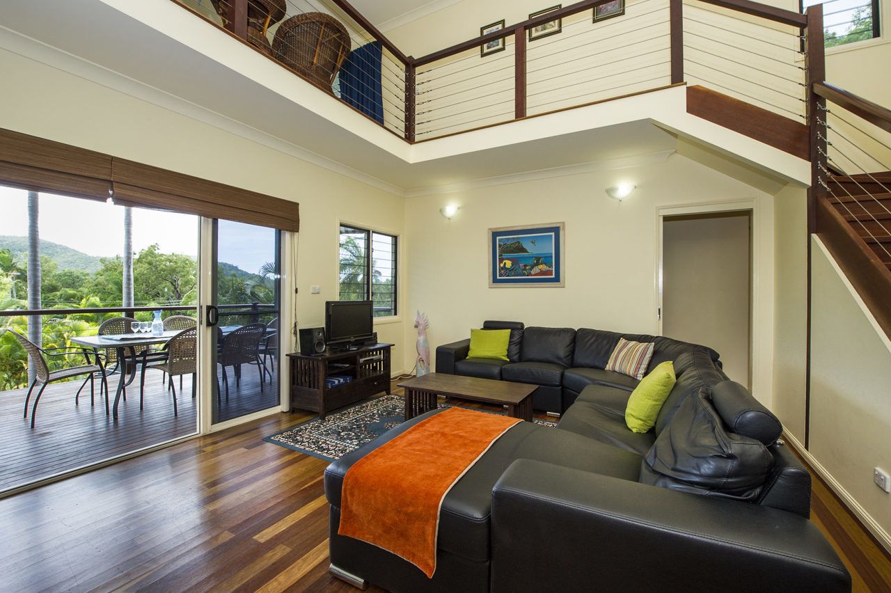 Family House, 3 Bedrooms, Private Pool, Partial Sea View | Ruang tamu | TV, pemain DVD 