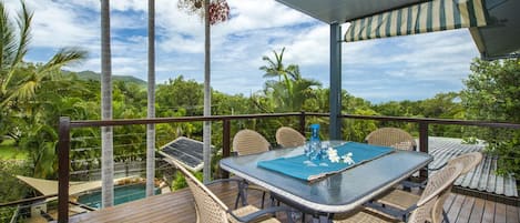 Family House, 3 Bedrooms, Private Pool, Partial Sea View | Terrace/patio