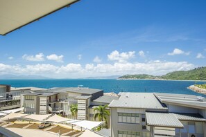 Superior-Apartment, 2 Schlafzimmer, Poolzugang, Meerblick | Ausblick vom Zimmer