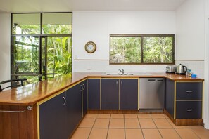 Familienhaus, 4 Schlafzimmer, Terrasse, Gartenblick | Eigene Küche