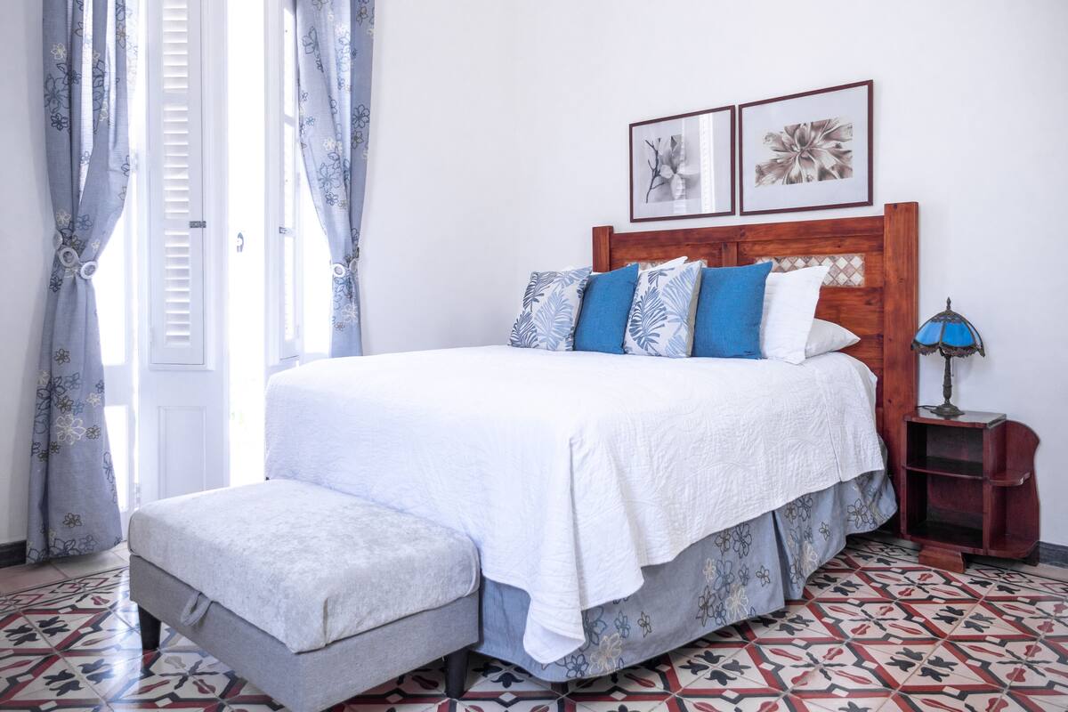 1 habitación, sábanas de algodón egipcio y ropa de cama de alta calidad