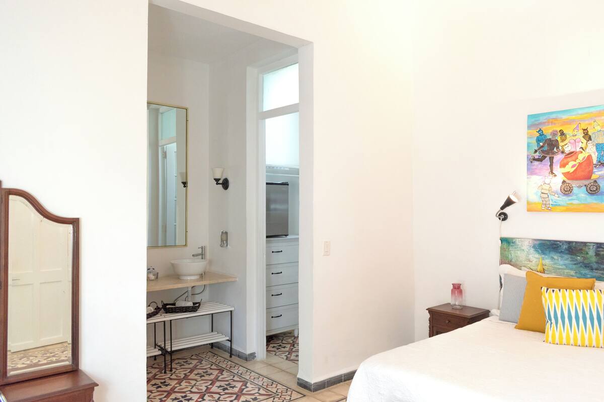 Habitación Deluxe (Seven) | 1 habitación, sábanas de algodón egipcio y ropa de cama de alta calidad