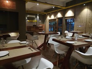 Coffee shop