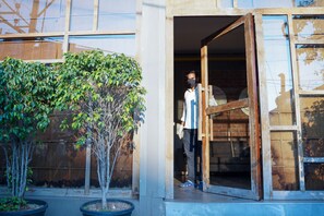 Fachada de la propiedad