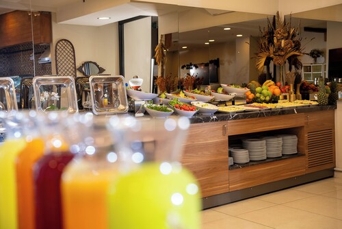 Mari Suites Hotel