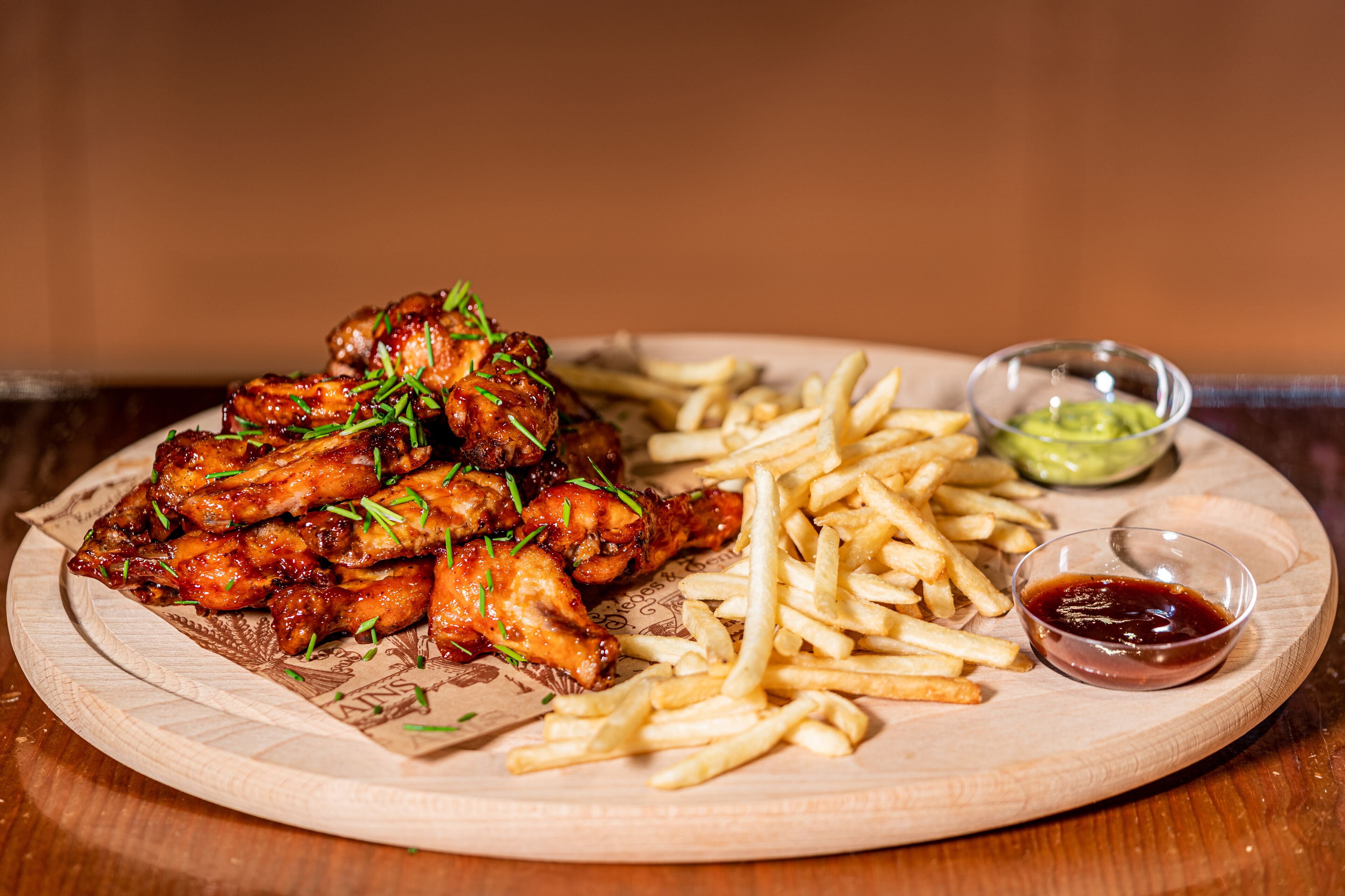 lunch and dinner served