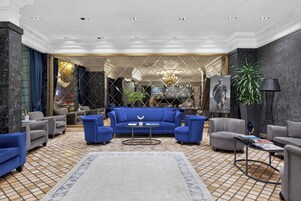 Sala de estar en el lobby